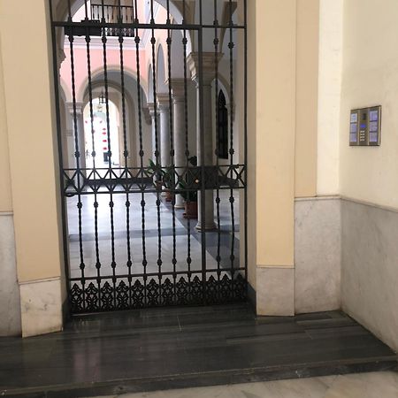 Apartamento Semi-Industrial Palacio Castilla Jerez de la Frontera Dış mekan fotoğraf